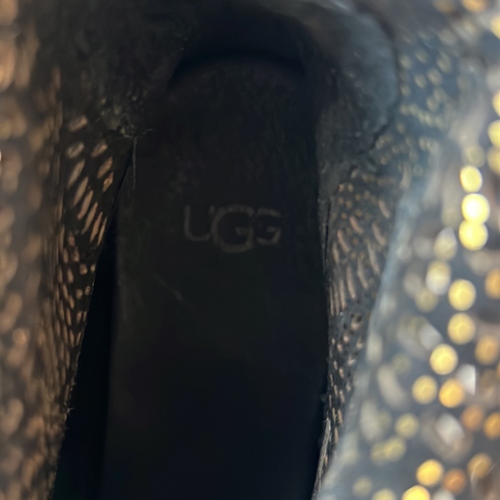 New Ugg Black Booties With Wool Inside! Size 6.5 - image 2